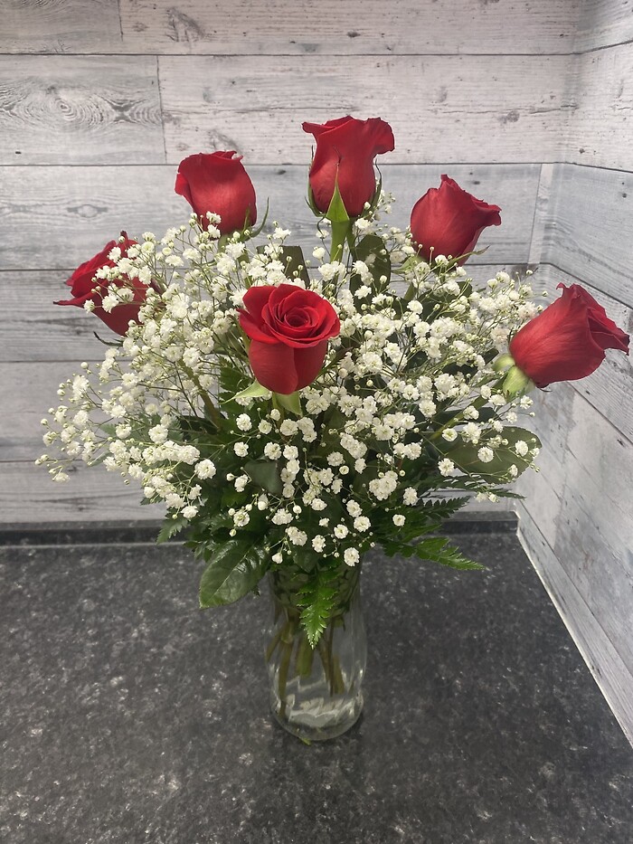 1/2 Dozen Roses in a vase